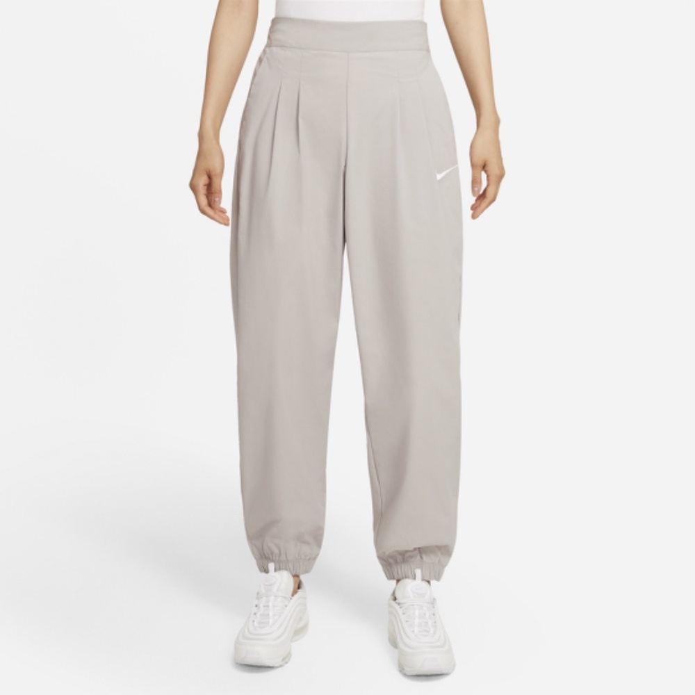 Nike Sportswear Icon Clash track pants sz M